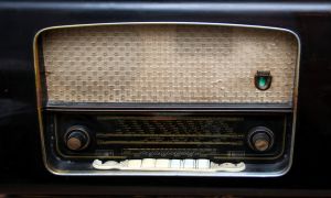 1036004_old_time_radio